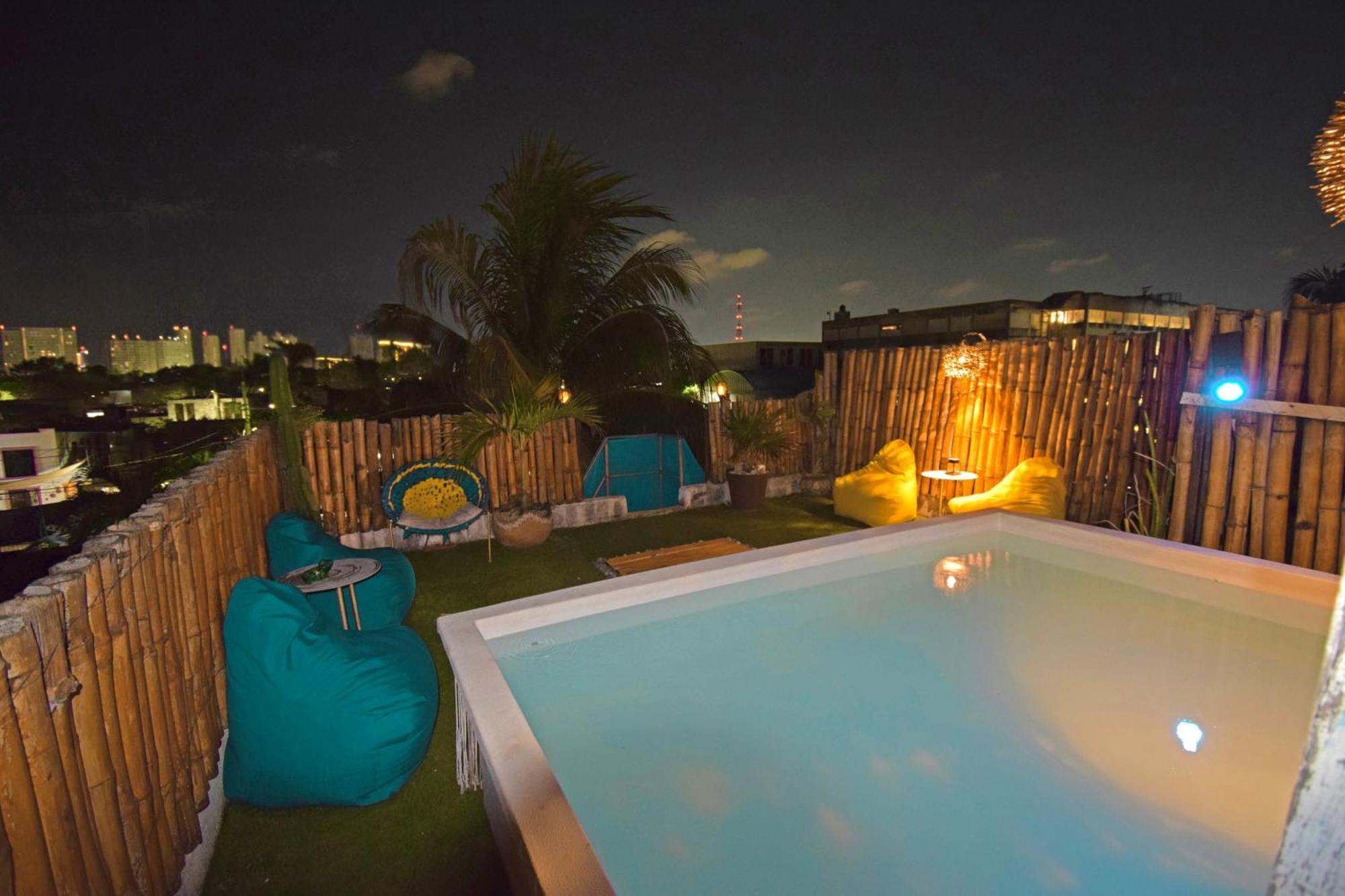 Tropical Bedroom -Casa Nomis Cancun Bagian luar foto